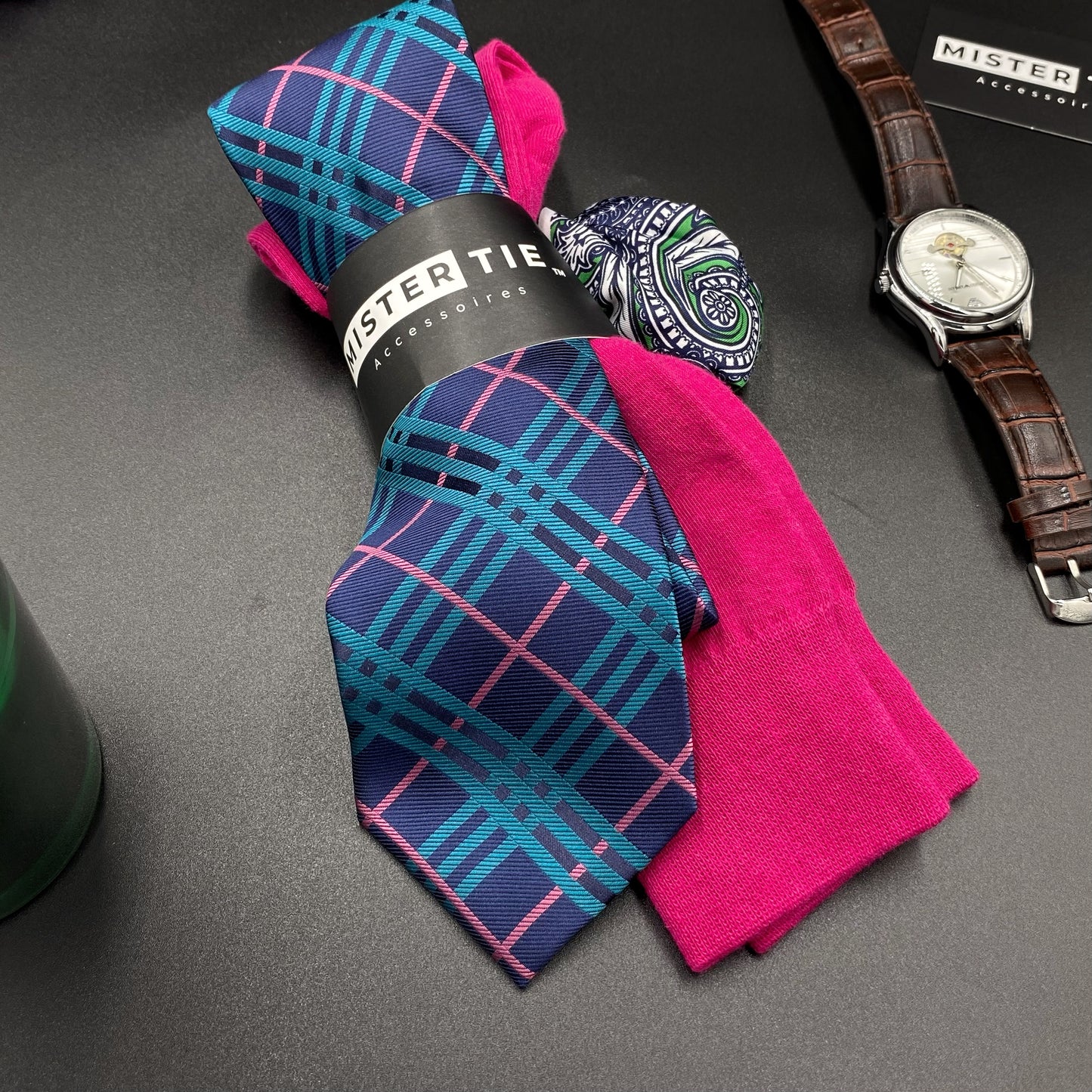 Combinaison Rose| cravate 8cm + Chaussettes fil écossais + Pochette